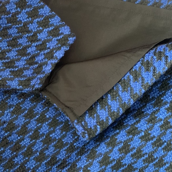 Mini Houndstooth skirt with slit from Dynamite - Picture 5 of 6